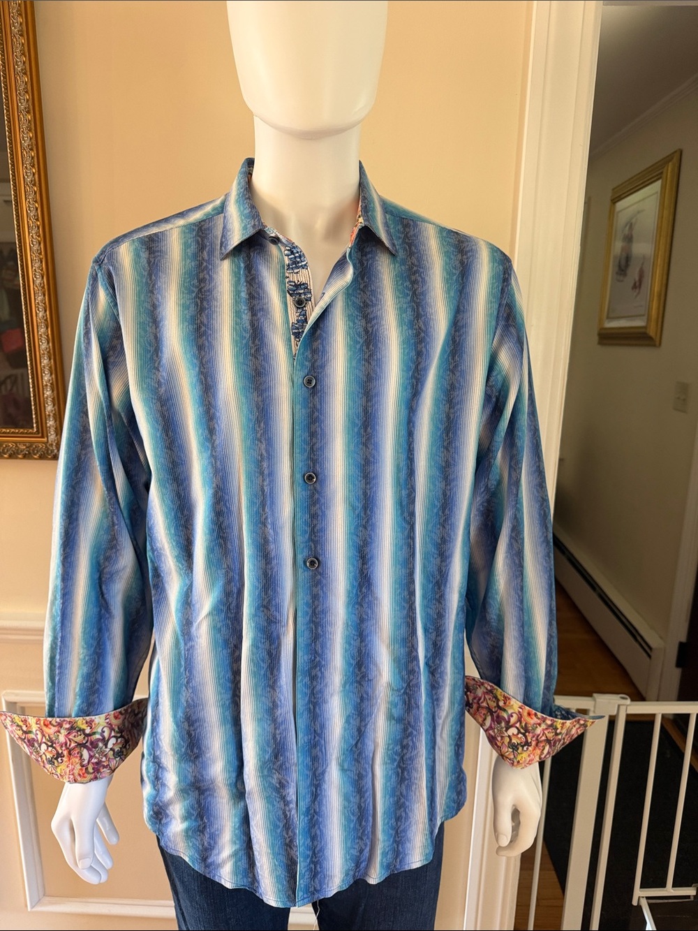 Robert Graham Blue & White Vertical Stripe Button-Down Shirt
